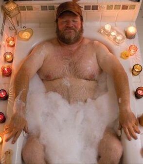 Tomar un baño alcalino con refresco puede agrandar tu pene